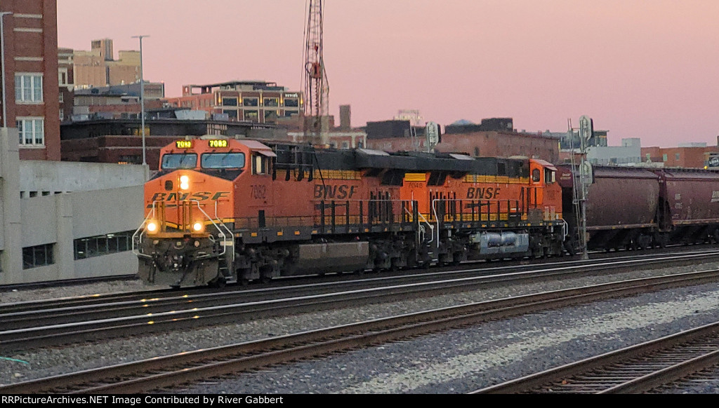 BNSF 7082